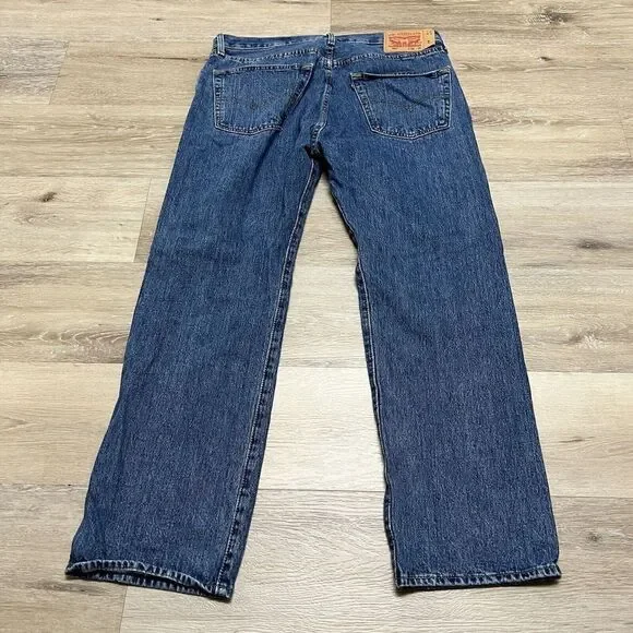 Levis 501 Mens 36x30 Light Wash Button Fly Straight Leg Denim Jeans
